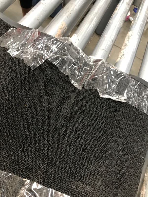 Photo 2 of 5' x 3' black office mat