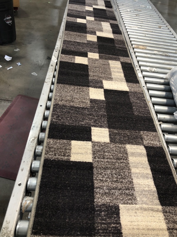 Photo 1 of 9'10" x 1'11" Runner Rug