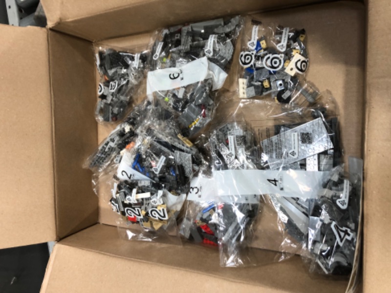 Photo 2 of Disney Lego Star Wars the Mandalorian the Razor Crest 75292 Building Kit (1 023 Pieces)
