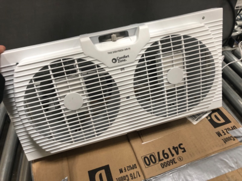 Photo 4 of (DOES NOT FULLY FUNCTION)Comfort Zone CZ319WT 9" Twin Window Fan with Reversible Airflow Control, Auto-Locking Expanders and 2-Speed Fan Switch, White
**ONLY ONE FAN TURNS ON OTHER DOES NOT**