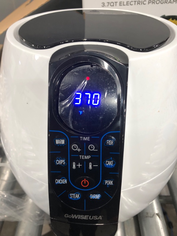 Photo 4 of 3.7 Qt. Air Fryer with 8-Cook Presets