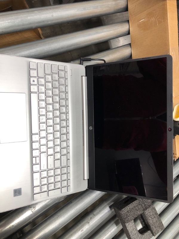Photo 4 of *** TESTED*** HP Laptop 15.6'' FHD IPS LED Display Touch Screen | Intel I5-1035G1 |12G RAM 256G SSD | Windows 10 |
