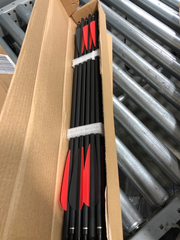 Photo 2 of Carbon Crossbow Bolts 16 18 20 Inch Hunting Archery Arrows with 4" Vanes Replaced Arrowhead Tip (Pack of 12)
