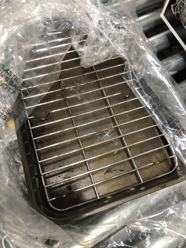 Photo 3 of **INCOMPLETE, PARTS ONLY, USED ITEM!!!
Cuisinart 7117-16UR Chef's Classic 16-Inch Rectangular Roaster with Rack, Stainless Steel Rectangular Roaster w/Rack 16-Inch