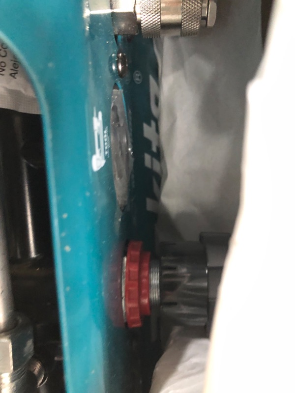 Photo 6 of **USED**
Makita MAC100Q Quiet Series, 1/2 HP, 1 Gallon Compact, Oil-Free, Electric Air Compressor