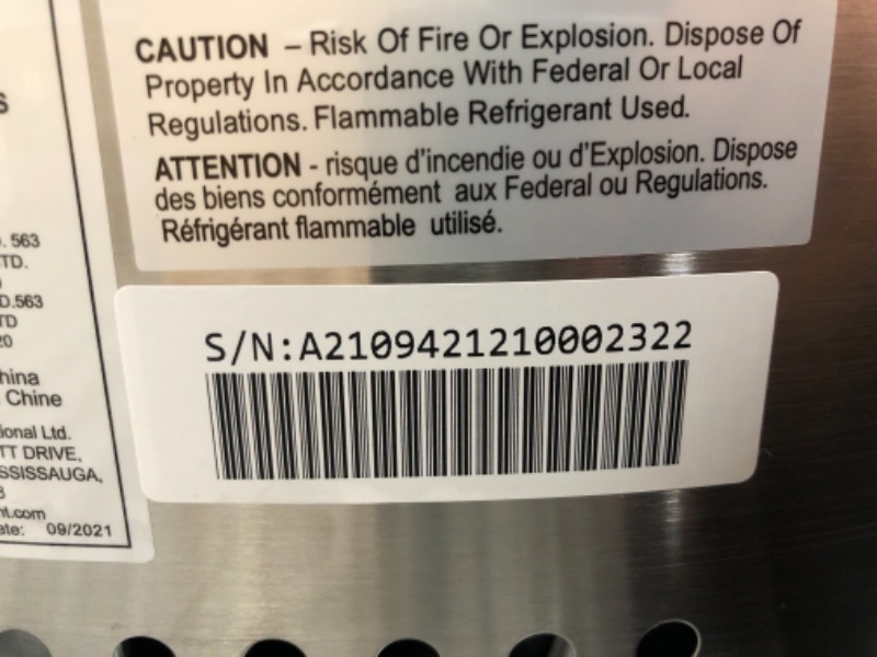 Photo 3 of Frigidaire EFIC123-SS Counter Top Maker, Produces 26 pounds Ice per Day, Stainless Steel, Stainless
