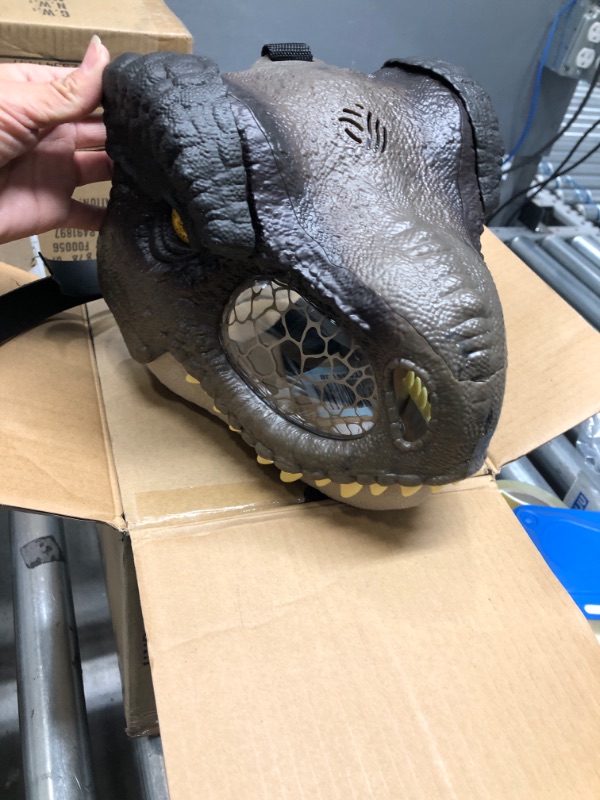 Photo 2 of ?Jurassic World Dominion Dinosaur Mask Tyrannosaurus Rex Chomp N Roar with Motion and Sounds, T Rex Costume for Kids Role-Play ????
