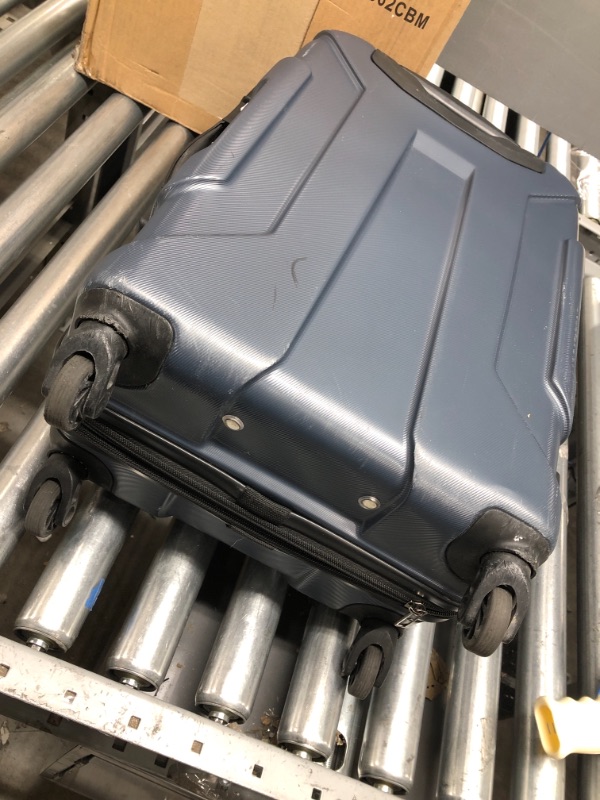 Photo 3 of Centric 20-Inch Hard-Shell Spinner Luggage