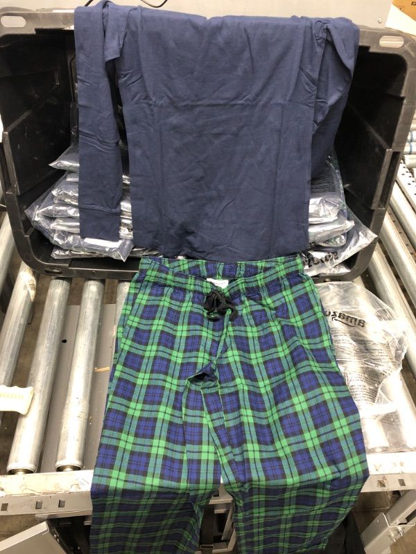 Photo 2 of Amazon Essentials Men's Flannel Pajama Set
XS