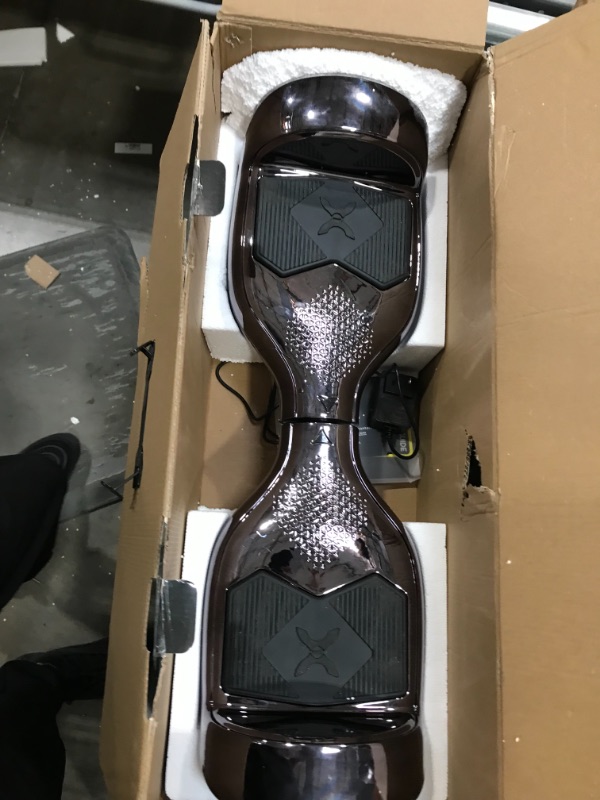 Photo 2 of TURNS ON BUT NOT FUNCTIONAL**Hover-1 Helix Electric Hoverboard | 7MPH Top Speed, 4 Mile Range, 6HR Full-Charge, Built-in Bluetooth Speaker, Rider Modes: Beginner to Expert
