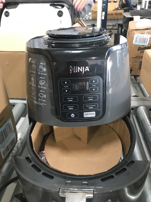 Photo 3 of 4 Qt. Electric Black Air Fryer with Recipe Book (AF101)