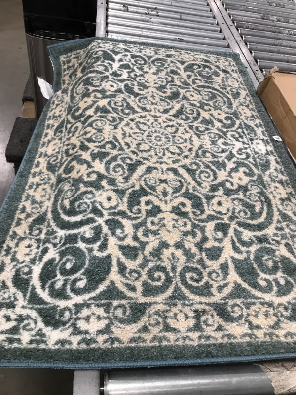 Photo 1 of 3X4 FT BLUE PATTERN RUG