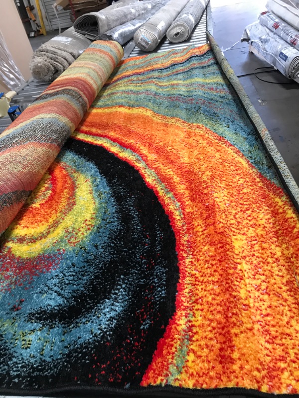 Photo 1 of 6'7x9 ft area rug