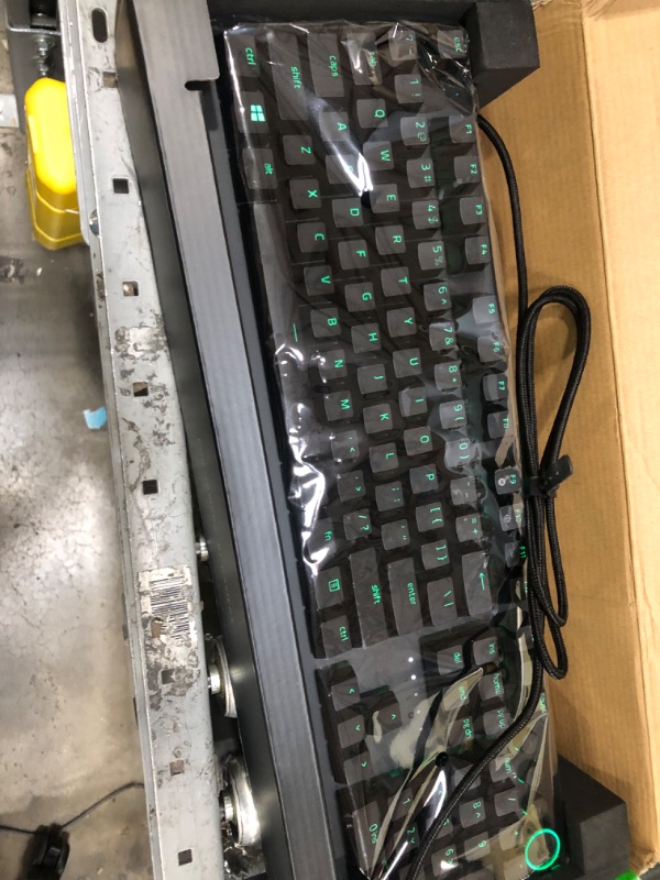 Photo 3 of Razer RZ0303930200 Huntsman V2 Optical Gaming Keyboard (Clicky Purple Switch)
