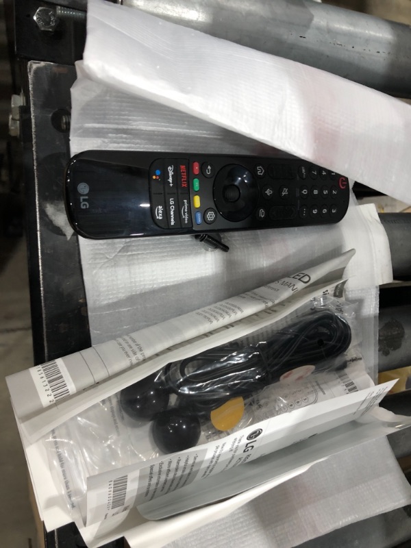 Photo 1 of LG C2PUA 42" 4K HDR Smart OLED evo TV