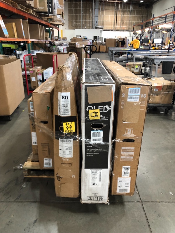 Photo 1 of BUNDLE OF 5 ASSORTED DAMAGED TVS NO REFUNDS 