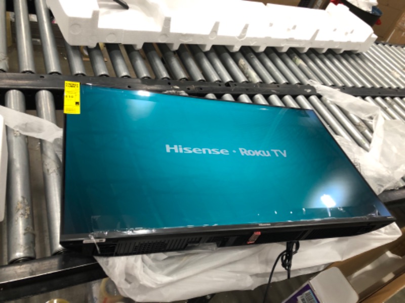 Photo 4 of Hisense 40" Class 1080p FHD LED Roku Smart TV 40H4030F1