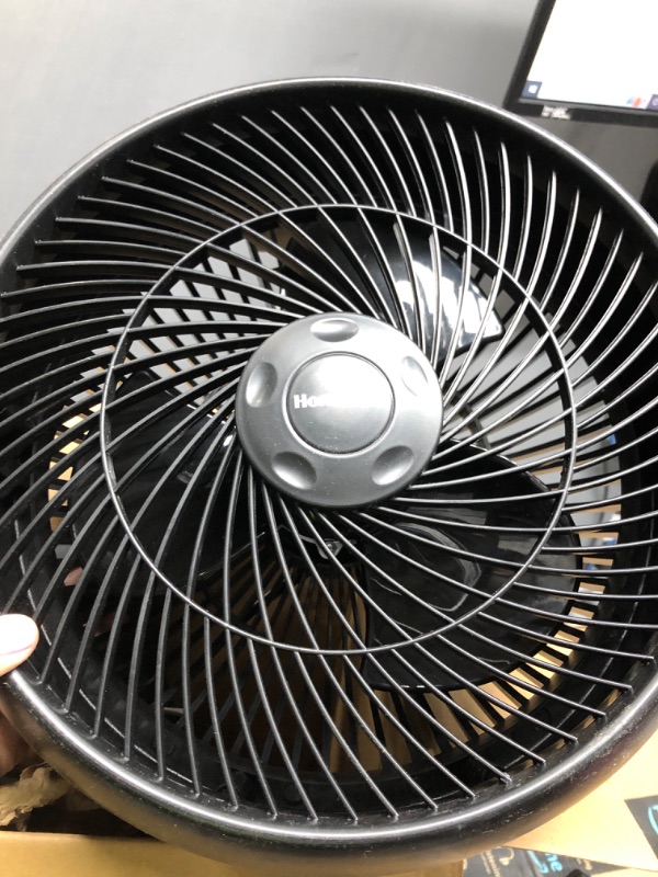 Photo 2 of Holmes Mini High Velocity Personal Fan, HNF0410A-BM
