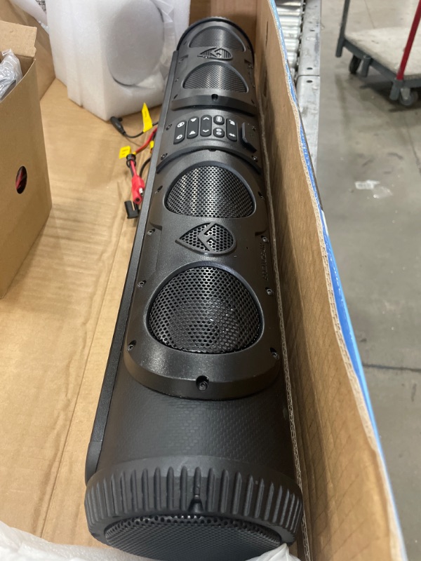 Photo 2 of ECOXGEAR SoundExtreme SE26 Amplified Powersports Bluetooth 8 Speaker Soundbar Waterproof Sandproof with LED Lighting 500 Watts of Peak Power
