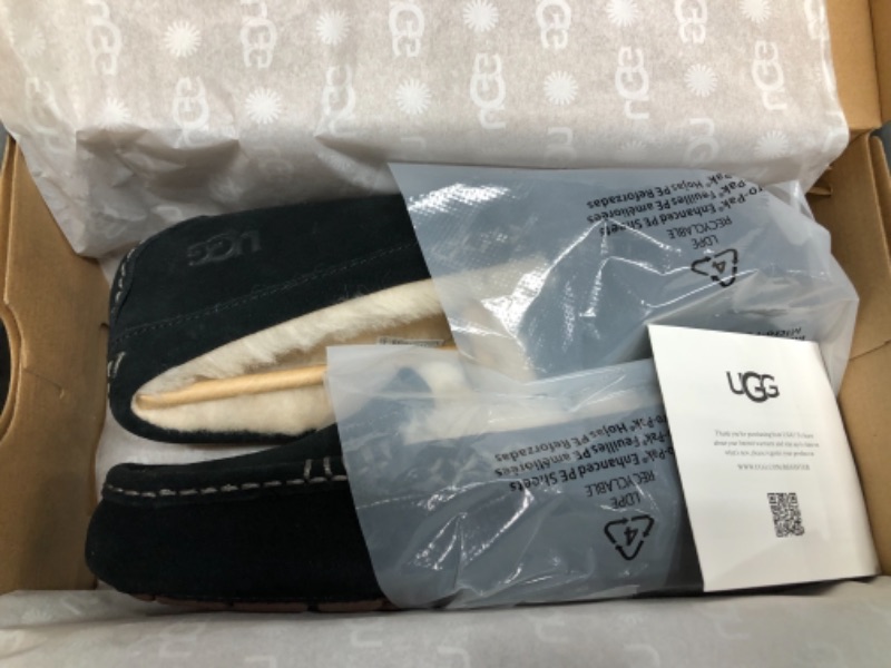 Photo 2 of UGG Women's Ansley Slipper
size: 5 usa