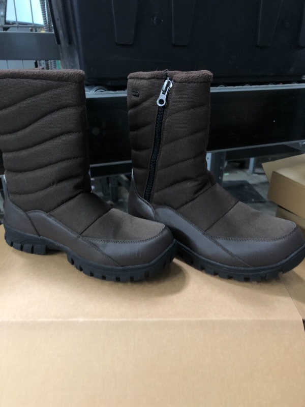 Photo 2 of brown size 8 winter snow boots for men 