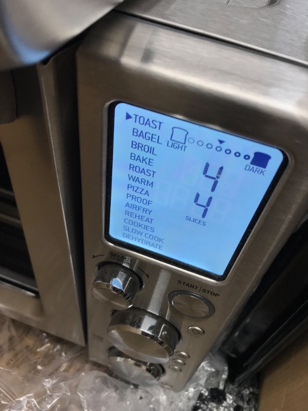 Photo 4 of (DAMAGED)Breville Smart Oven Pro Toaster Oven, Brushed Stainless Steel, BOV845BSS
**BRKEN DOOR, BROKEN GLASS, BACK IS DENTED**