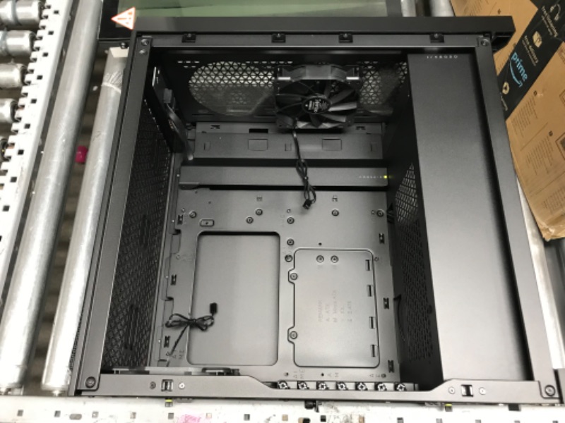 Photo 5 of CORSAIR 4000D AIRFLOW TMP GLSS