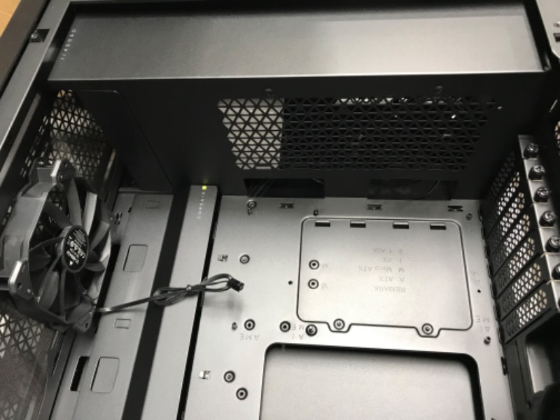 Photo 8 of CORSAIR 4000D AIRFLOW TMP GLSS