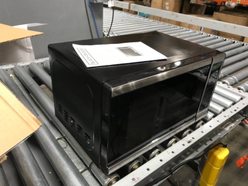 Photo 1 of DAMAGE, INCOMPLETE, BLACK+DECKER EM720CB7 Digital Microwave Oven with Turntable Push-Button Door, Child Safety Lock, 700W, Stainless Steel, 0.7 Cu.ft
**DENT, MISSING GLASS PLATE**