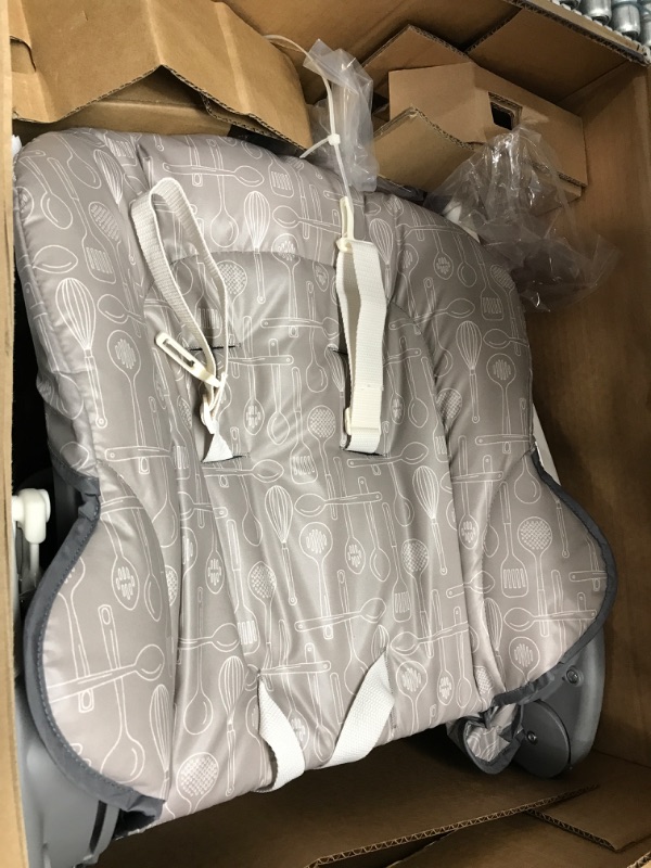 Photo 3 of Graco Slim Snacker High Chair, Ultra Compact High Chair, Whisk