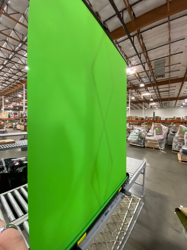 Photo 3 of Upgrate EMART Green Screen, 61 x 72in Collapsible Chroma Key Panel for Background Removal, Portable Retractable Wrinkle Resistant Chromakey Green Backdrop with Auto-Locking Frame, Aluminum Hard Case
