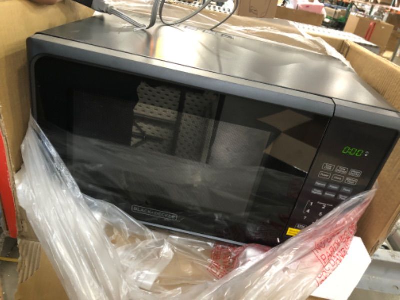 Photo 3 of Proctor Silex 1.1 cu ft 1000 Watt Microwave Oven - Stainless Steel

