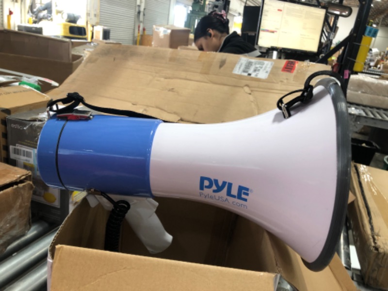 Photo 2 of PylePro PMP50 50 Watt 1,200 Yard Sound Range Portable Bullhorn Megaphone Speaker with Built In MP3 Input Jack and Loud Siren Alarm, Blue