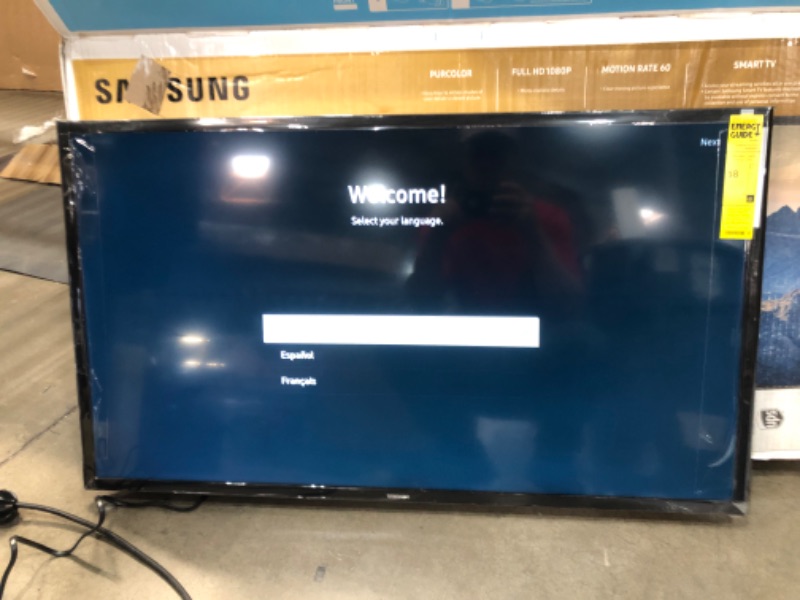 Photo 3 of SAMSUNG 40-inch Class LED Smart FHD TV 1080P (UN40N5200AFXZA, 2019 Model)
