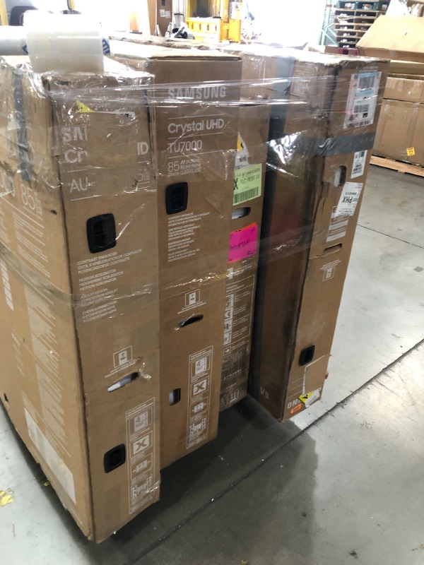 Photo 2 of MIXED PALLET OF DAMAGED TVS**4 UNITS**NO REFUNDS**NON FUNCTIONAL