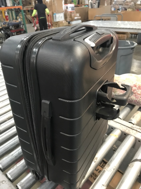 Photo 2 of **** UNKNOWN FUNCTION ****
Wrangler 20" Smart Spinner Carry-On Luggage With Usb Charging Port ,Black
