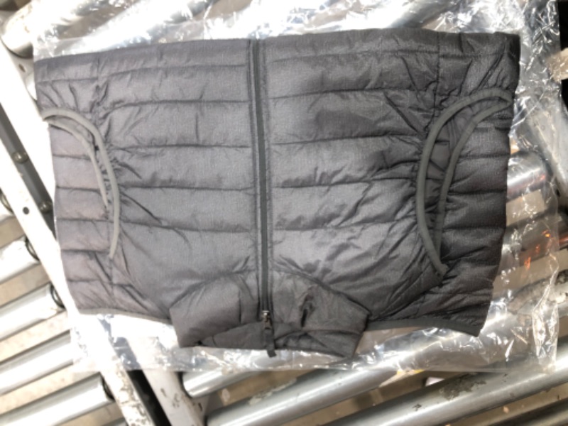 Photo 2 of Amazon Essentials Men's Lightweight Water-Resistant Packable Puffer Vest
Medium 