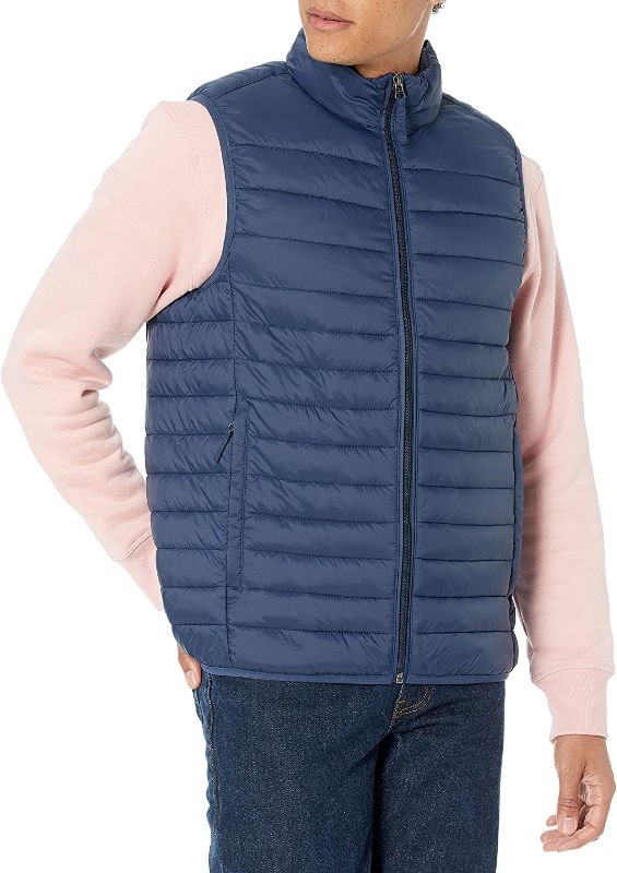 Photo 1 of Amazon Essentials Men's Lightweight Water-Resistant Packable Puffer Vest Large Blue
