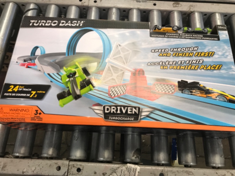 Photo 2 of ***** NEW *****
Driven by Battat – Turbo Dash – 28pc Toy Racing Loop Set – Race Car Toys and Playsets for Kids Aged 3 and Up (WH1116C1Z) Turbo Dash 28pc Playset
