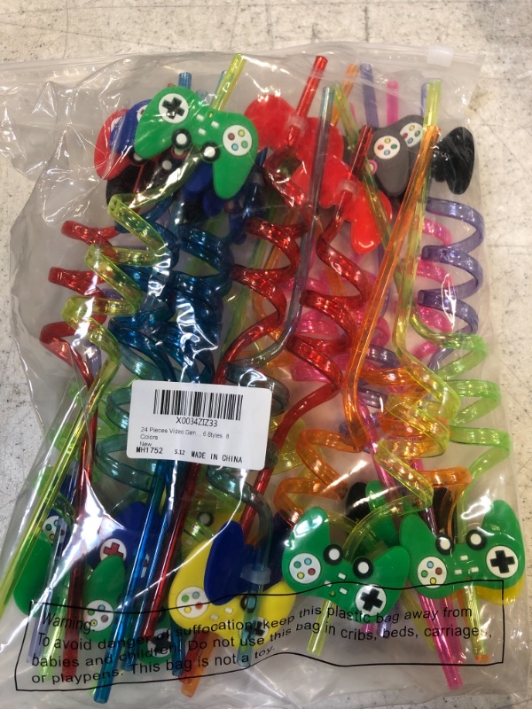 Photo 2 of 24 Pieces Video Game Party Favors Straws for Boys Kids Reusable Video Game Plastic Drinking Straws Birthday Party Supplies Decorations Goodie Gifts Present 6 Styles, 8 Colors
