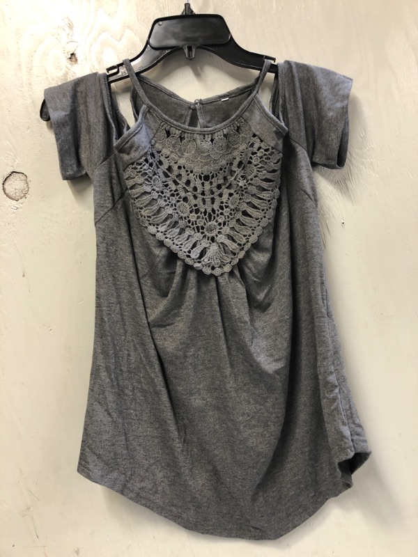 Photo 1 of GREY LACE TANK TOP (( SIZE MEDIUM ))