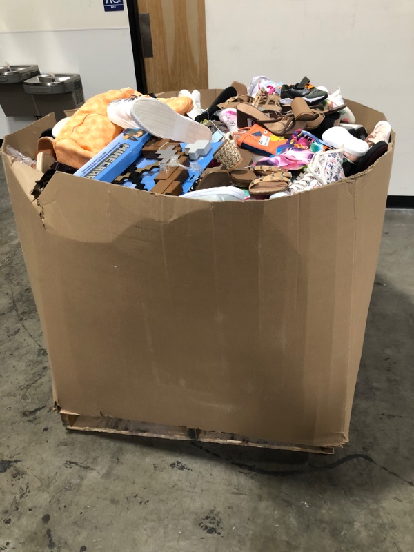 Photo 1 of Overstock and returned Target General Merchandise Pallet. Great for resellers and discount stores. Very clean condition products. These are unprocessed and unsorted pallets, directly from the retailer.
Pallet Lot - Target General Merchandise - Overstock