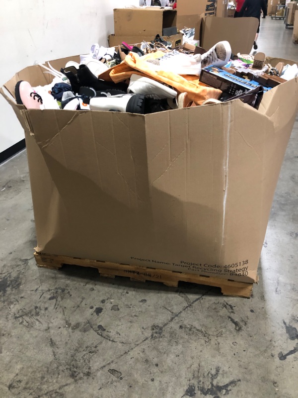 Photo 1 of Overstock and returned Target General Merchandise Pallet. Great for resellers and discount stores. Very clean condition products. These are unprocessed and unsorted pallets, directly from the retailer.
Pallet Lot - Target General Merchandise - Overstock