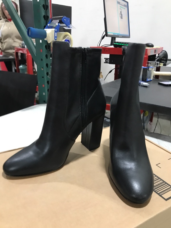 Photo 2 of Aldo Woman's ankle boots - 8