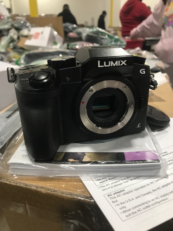 Photo 2 of Panasonic LUMIX G7 4K Digital Camera, with LUMIX G VARIO 14-42mm Mega O.I.S. Lens, 16 Megapixel Mirrorless Camera, 3-Inch LCD, DMC-G7KK (Black)
