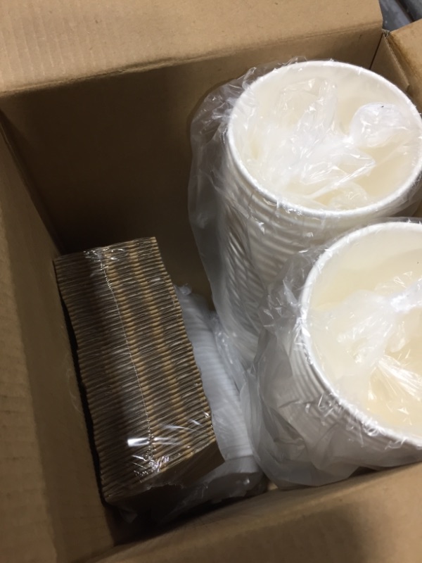 Photo 2 of 20oz DISPOSABLE PAPER CUPS 50 SETS IN WHITE--FACTORY SEALED OPENED FOR PICTURE