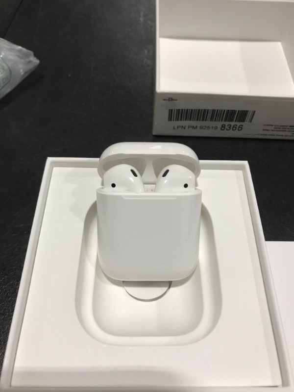 Photo 2 of Apple AirPods with Charging Case (Latest Model)- 1ST GENERATION 