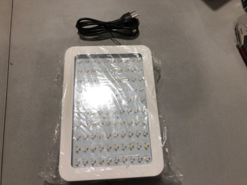 Photo 1 of 110W Grow Light 85v-265v  100pcs LED