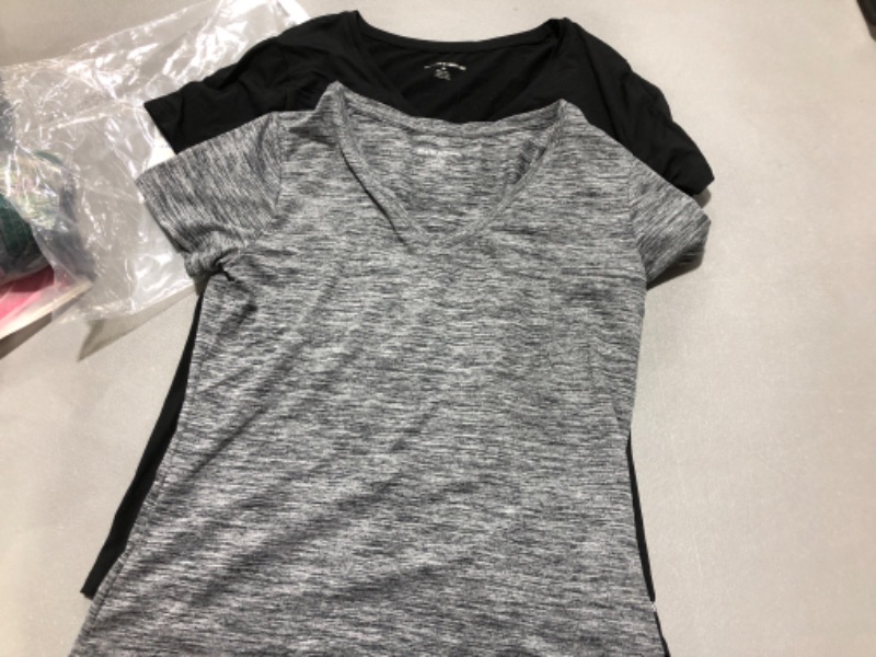 Photo 1 of Amazon Essentials V-Neck Tee Medium 2 Pack 