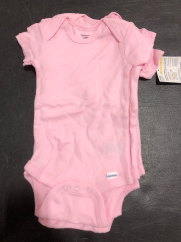 Photo 2 of Gerber Baby Girl or Boy Gender Neutral Onesies Brand Cotton Rib Bodysuits 5-Pack. OPEN PACKAGE. MISSING 1. SIZE 6M.
